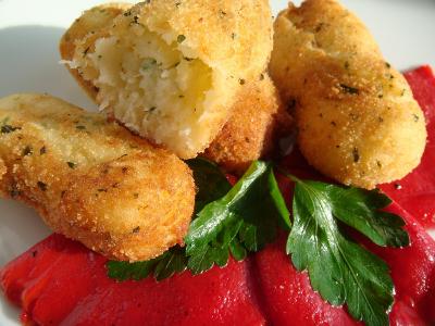 Platos de Croquetas y Pastas